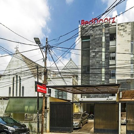 Reddoorz Plus @ Pasar Baru Jakarta Buitenkant foto