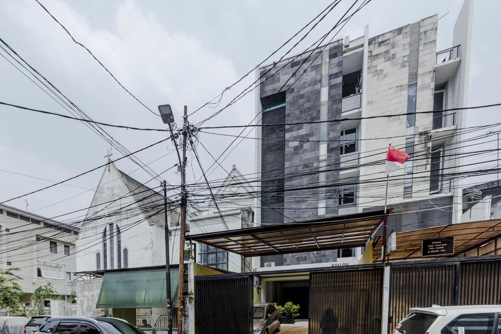Reddoorz Plus @ Pasar Baru Jakarta Buitenkant foto